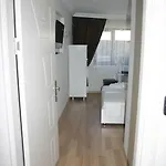 Ξενοδοχείο με διαμερίσματα Deniz 3*