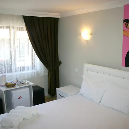 Deniz 公寓式酒店 3*